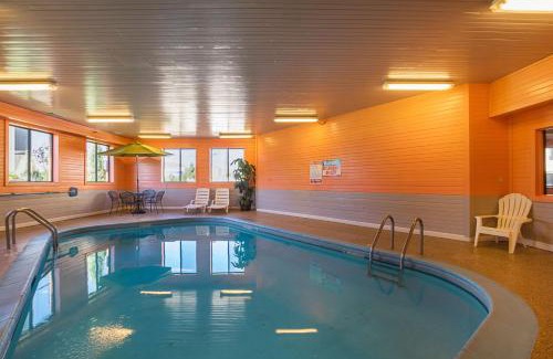 Waterloo Hotel | Motel 6-Waterloo, IA - Crossroads Mall - Cedar Falls