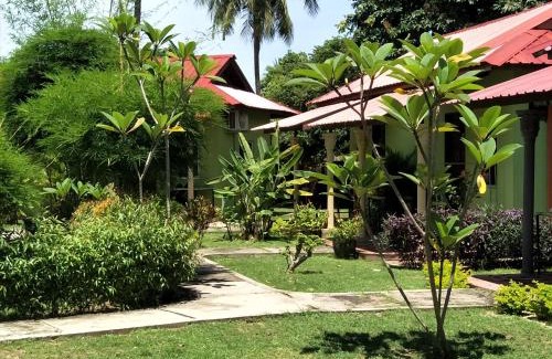 Lubok Buaya Hotel | Motel Aurora Damai