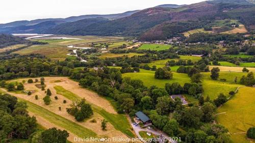 Llanelltyd Apartment | MotoCamp Wales - Lodges