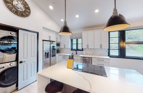 Beaver Creek House | Mountain Condo with Free WiFi, Wood Fireplace & Washer/Dryer
