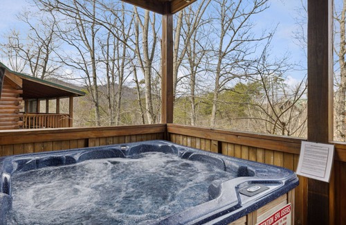 Pigeon Forge Apartment | Mountain Escape Book Now