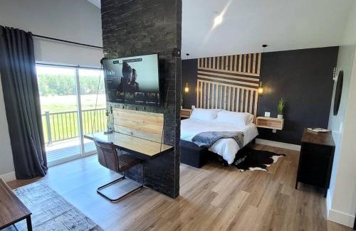 Show Low House | Mountain Escape, w/Fireplace!