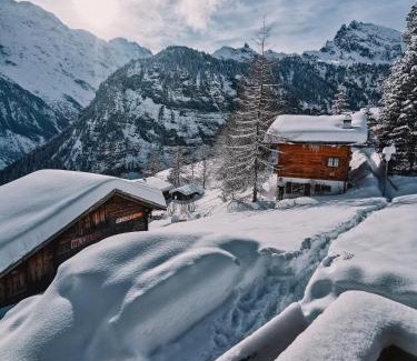 Gimmelwald Hostel | Mountain Hostel Gimmelwald
