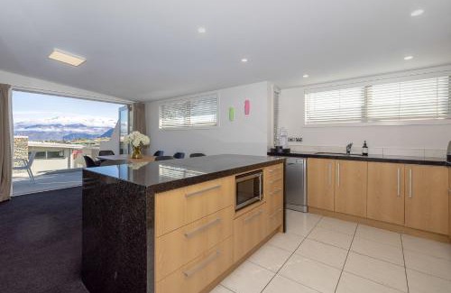 Wanaka Apartment | Mountain View Apartment