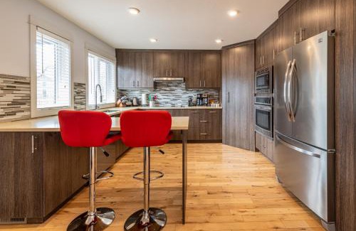 Teepee Town House | Mountain View Escape with Private Hot Tub & Patio