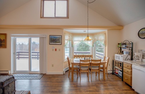Twin Mountain Cabin | Mountain view home with snowmobile access; Close to Bretton Woods