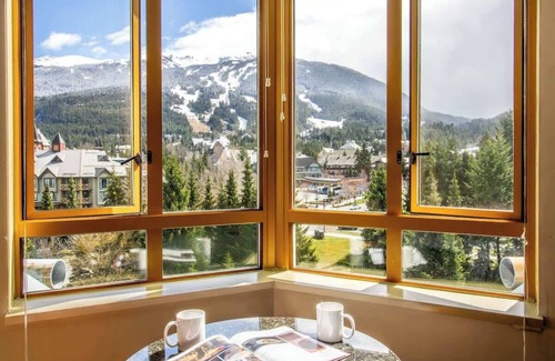 Village North Apartment | Mountain View Studio in Whistler Village - Unit 414