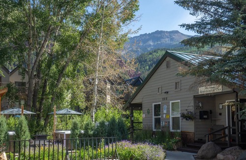 Telluride Apartment | Mountainside Inn 205 1 Bedroom Hotel Room by Alpine Lodging Telluride