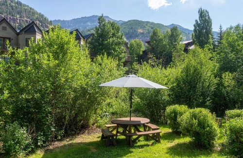 Telluride Apartment | Mountainside Inn 205 1 Bedroom Hotel Room by Alpine Lodging Telluride