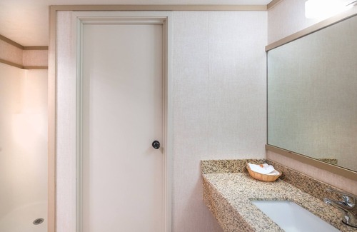 Telluride Apartment | Mountainside Inn 219 1 Bedroom Hotel Room by Alpine Lodging Telluride