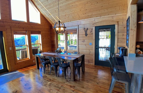 Wolf Laurel Cabin | Mountaintop Cabin 1.8 miles to Hatley Pointe Ski Resort