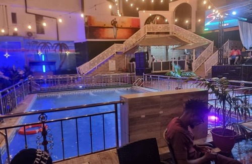 Ojodu Apartment | mountaintop suite and apartment