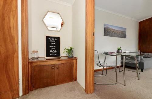 Battery Point Apartment | Ms Sophia's Studio Apartment