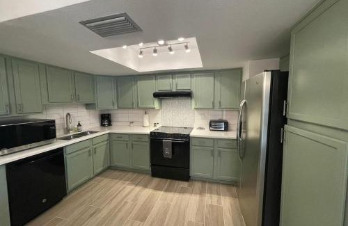 North Mountain Apartment | Msg for 5off 3Bed2Bath KingKingQueenBeds N PHX