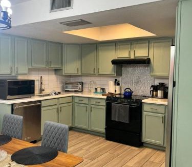 North Mountain Apartment | Msg for 5off 3Bed2Bath KingKingQueenBeds N PHX