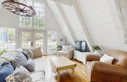 Charlevoix House | Mt McSauba A Frame Cottage