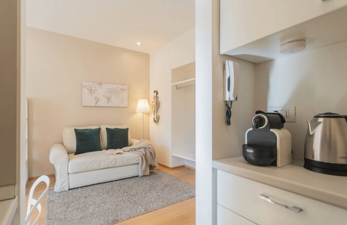 Como Apartment | MT Studio by Rent All Como