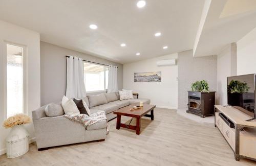 Joshua Tree House | Mtn-View Home about 8 Mi to Joshua Tree Natl Park!