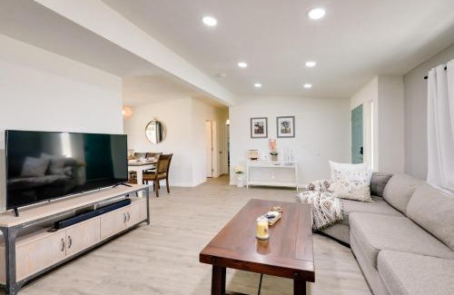 Joshua Tree House | Mtn-View Home about 8 Mi to Joshua Tree Natl Park!