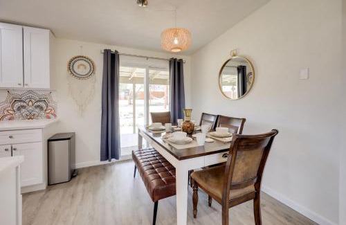Joshua Tree House | Mtn-View Home about 8 Mi to Joshua Tree Natl Park!