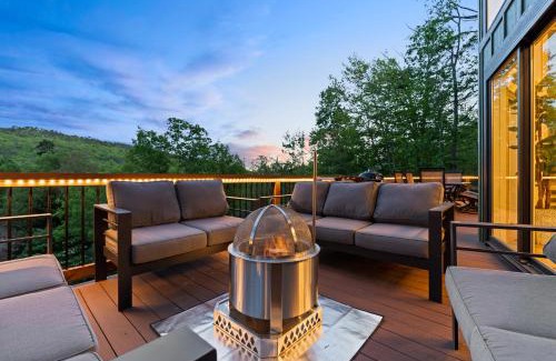 Massanutten House | Mtn Views - Hot Tub - Nature - Escape - Serenity