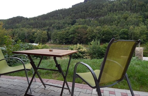Koenigstein Apartment | Multi-bed room for 6 guests with 15m² in Königstein (270621)