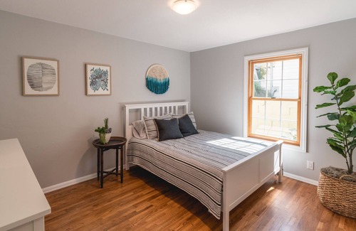 South Oceanside House | Multi Family Resort -PRIVATE POOL, close to beach, Carlsbad- KIDS WILL LOVE