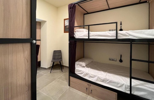 Embajadores Hostel | Multi Hostel Calvario