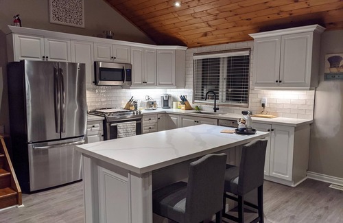 Utterson House | Muskoka Viceroy Lake Front Home