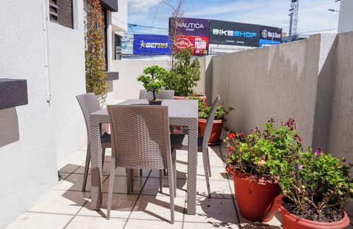 Huayna-Capac Apartment | Mustard Apartment -Centrally located in Cuenca