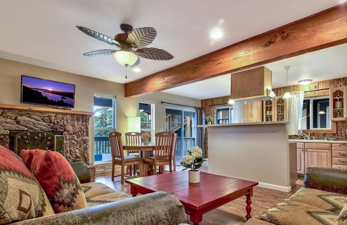 Tahoe Village House | Mv3: Lake View Ski Bear Lodge