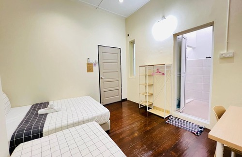 Downtown George Town House | myRoom at 14 J Mandalay