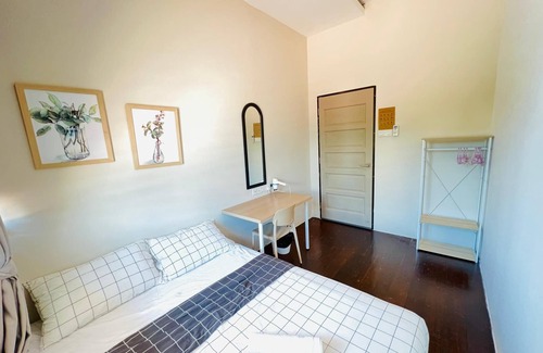 Downtown George Town House | myRoom at 14 J Mandalay
