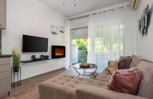 Vouliagmeni Apartment | Mystique 2 BD Aparment by BluPine