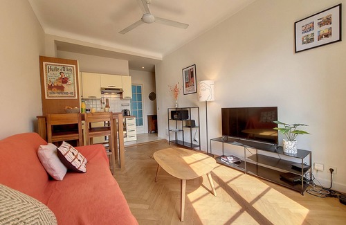 Gambetta Apartment | N&J - PANTAI - Central - Close sea - Balcony