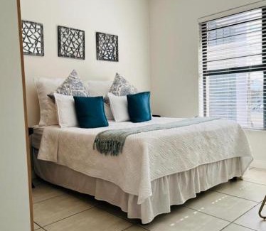 Tshwane Apartment | Naidzulafi lagoon 3-bed entire apartment