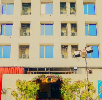 Kalyan Hotel | NAKSHATRA Regency