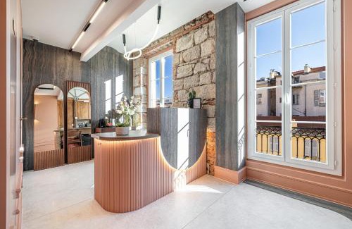 Jean-Medecin Hotel | Naomi Nice