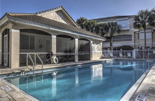Central Naples Condo | Naples Finest - 30-day min. - Safe and clean community.