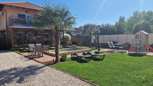 Siofok Aranypart Apartment | Napsugár Villa B