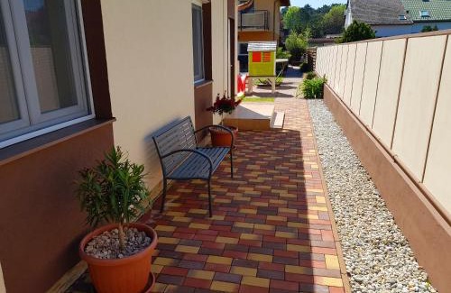 Siofok Aranypart Apartment | Napsugár Villa B