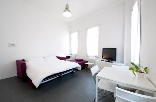 Quartieri Spagnoli Apartment | Nardones Studio Apartment by Wonderful Italy