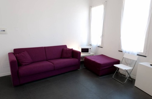 Quartieri Spagnoli Apartment | Nardones Studio Apartment by Wonderful Italy