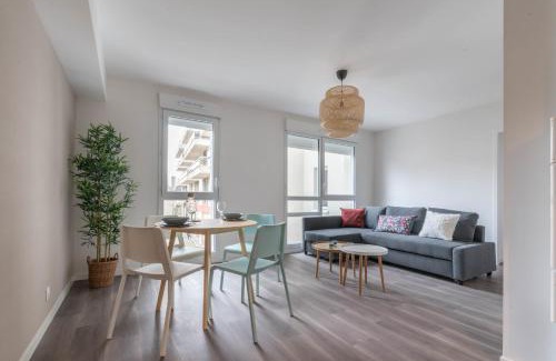 Nord - Gare Apartment | NATHAN - Appartement proche gare arrivée 2424