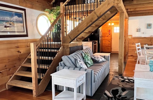 Hampton Hotel | Nautical Beach Properties