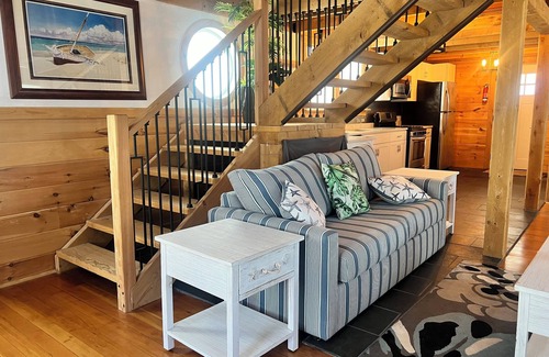 Hampton Hotel | Nautical Beach Properties