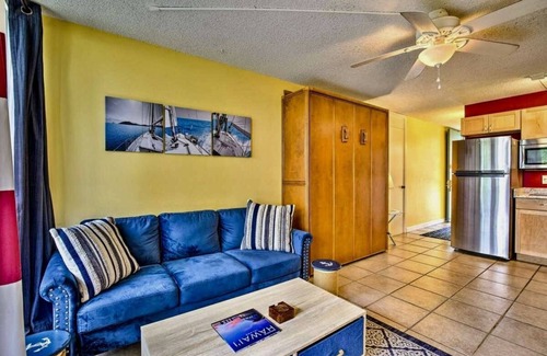 Historic Kailua Village Condo | Nautical Theme Garden View Studio - Kona Islander Inn Condos Condo by RedAwning