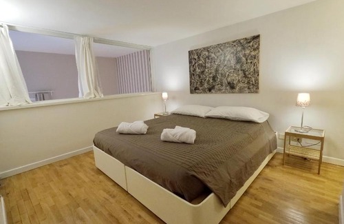 Rione VIII Sant'Eustachio Apartment | Navona Gold Apartment