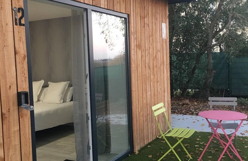 Bouchemaine House | n°10-Bungalow-Family-Ensuite with Shower-Garden view