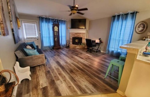 Dallas House | Near AT&T Stad., Globe Life, 6Flags, 4BDRM!